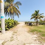 3 Bedroom Oceanfront Apartment, Fully Renovated