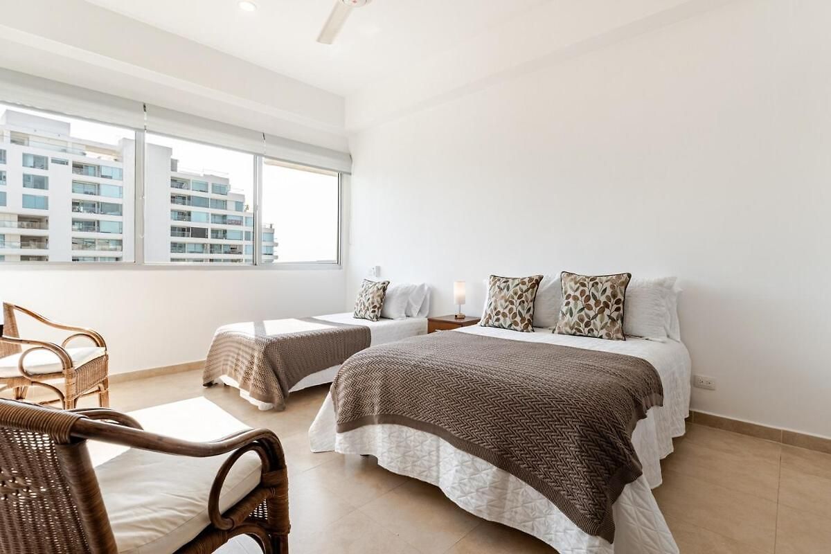 3 Bedroom Oceanfront Apartment, Fully Renovated Apartamento