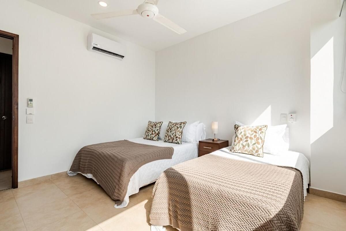 3 Bedroom Oceanfront Apartment, Fully Renovated Apartamento Cartagena