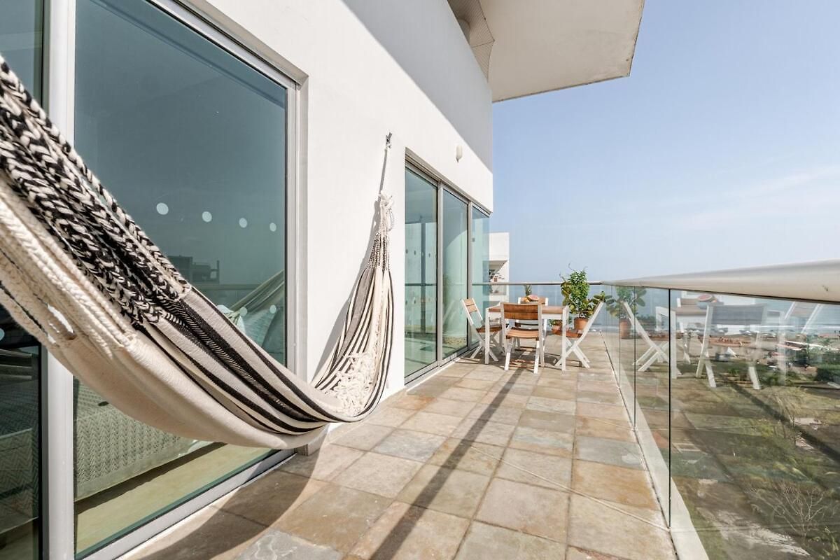 Apartamento 3 Bedroom Oceanfront Apartment, Fully Renovated *