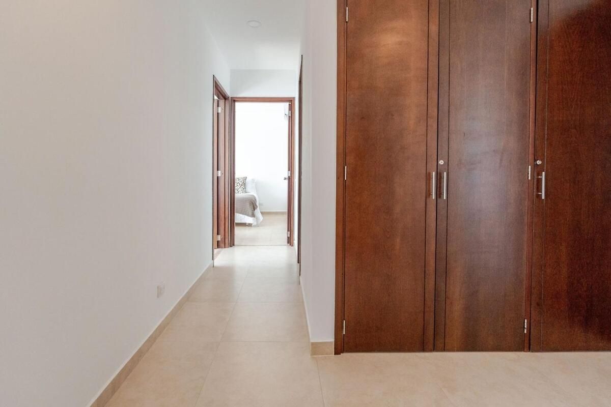 3 Bedroom Oceanfront Apartment, Fully Renovated Cartagena