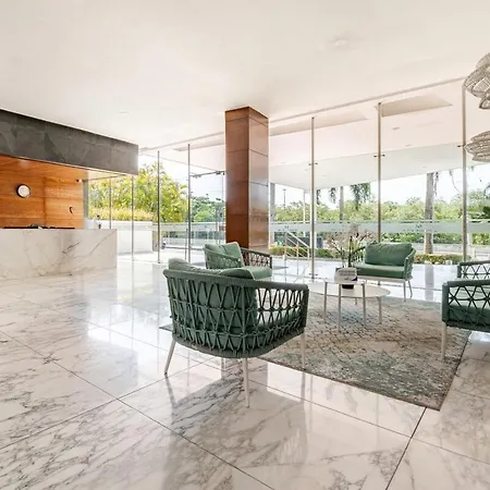 Apartamento 3 Bedroom Oceanfront Apartment, Fully Renovated