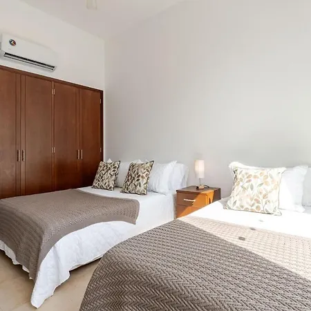 3 Bedroom Oceanfront Apartment, Fully Renovated *