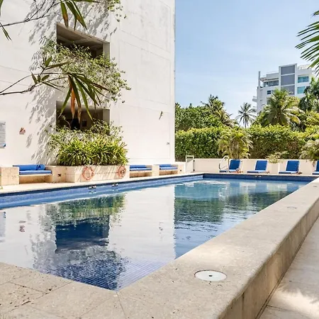 3 Bedroom Oceanfront Apartment, Fully Renovated Cartagena