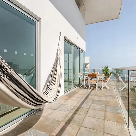 Apartamento 3 Bedroom Oceanfront Apartment, Fully Renovated *