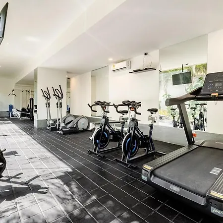 3 Bedroom Oceanfront Apartment, Fully Renovated