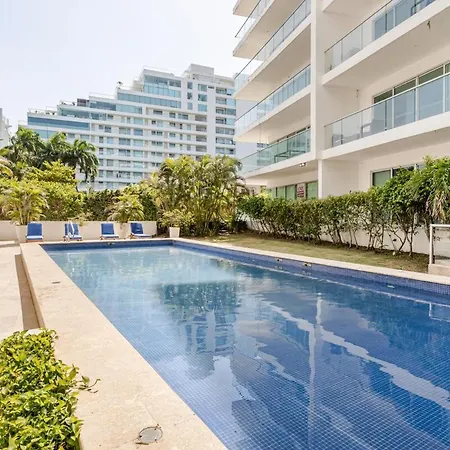 3 Bedroom Oceanfront Apartment, Fully Renovated Apartamento *